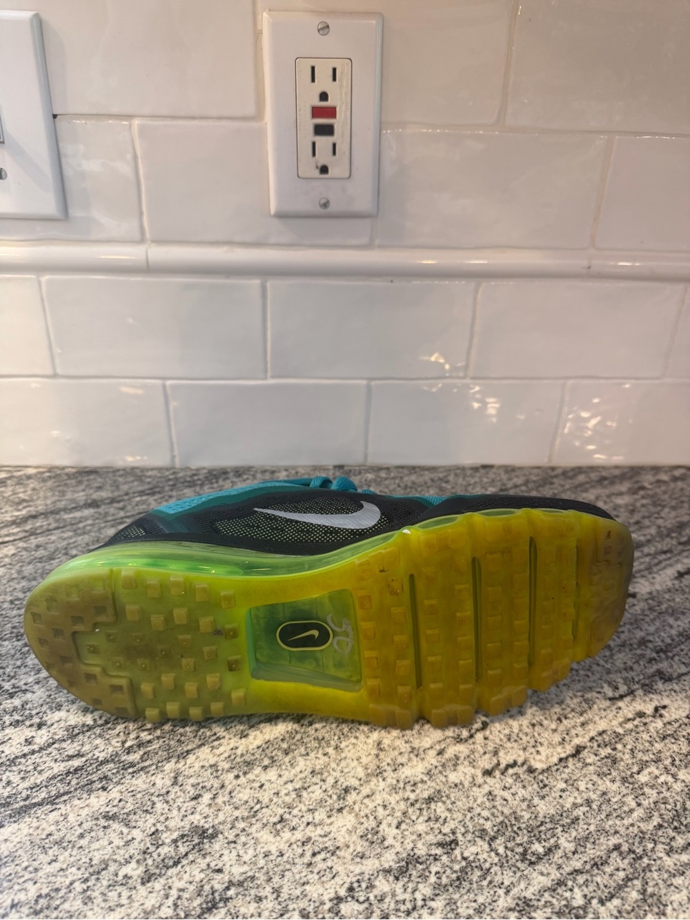 Women’s Nike Air Max Teal Flash Lime 621078-302 Size 9 - Picture 7 of 10